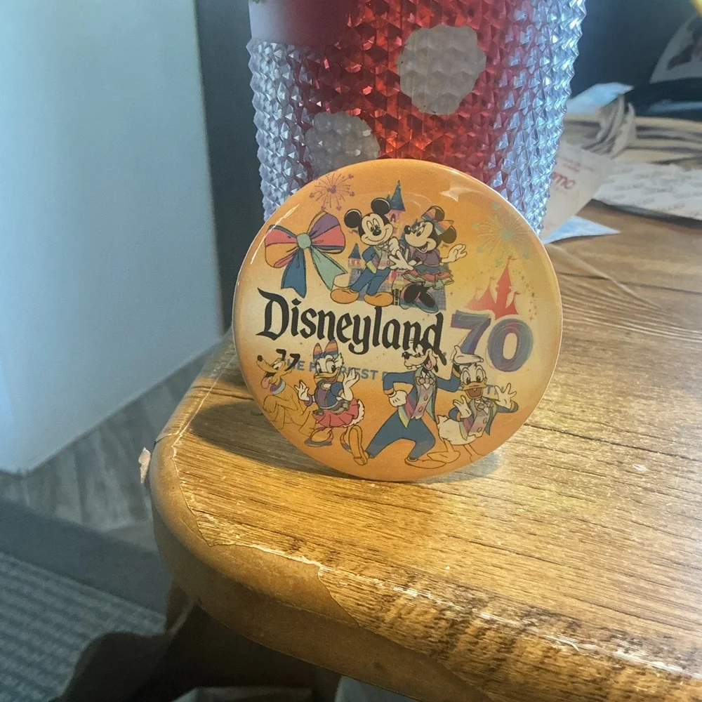 NEW VINTAGE (2025) STARBUCKS DISNEYLAND MINNIE MOUSE CLASSIC POLKA DOT TUMBLER - Picture 12 of 16